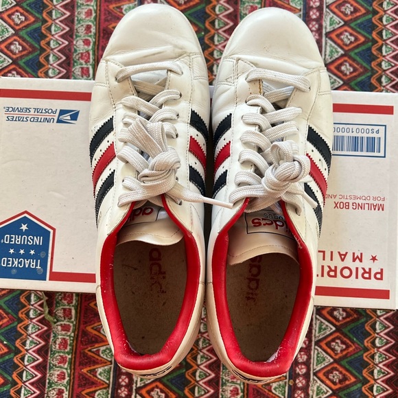 Adidas Campus white with red and blue stripes and red sole - Picture 9 of 10